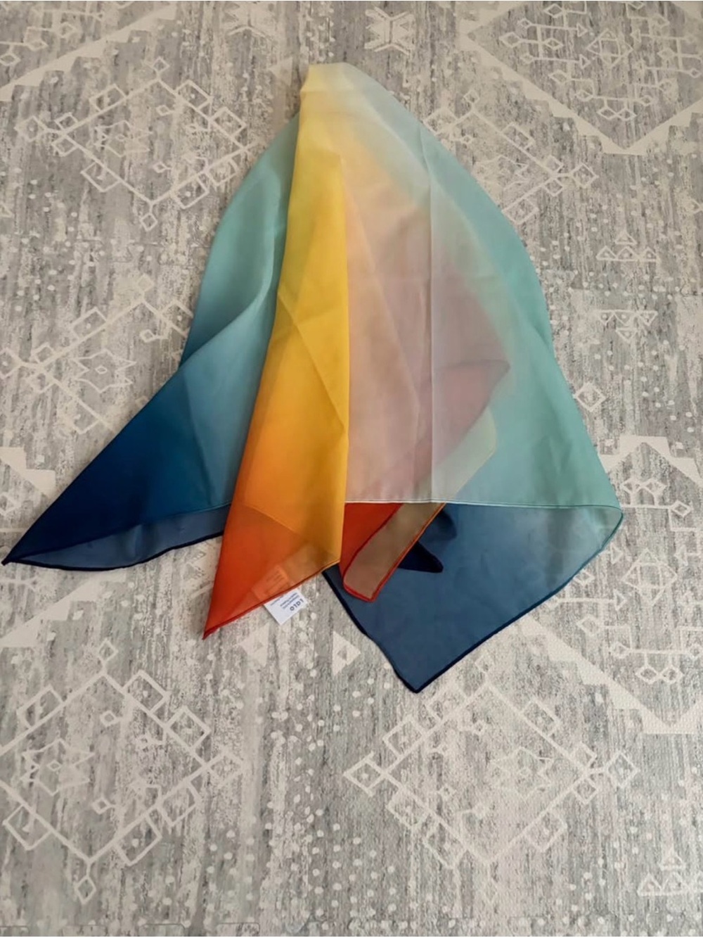 LALO play scarf